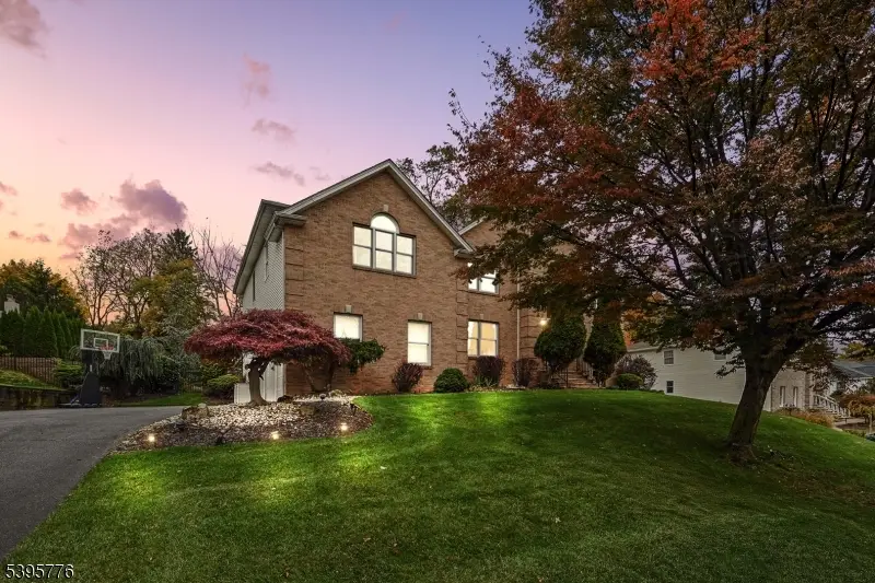 26 Stratton Dr, Wayne, NJ 07470 - Image #1