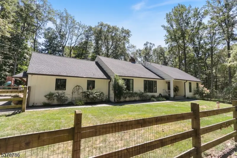 123 Cliffwood Rd, Chester Township, NJ 07930 - Image #1