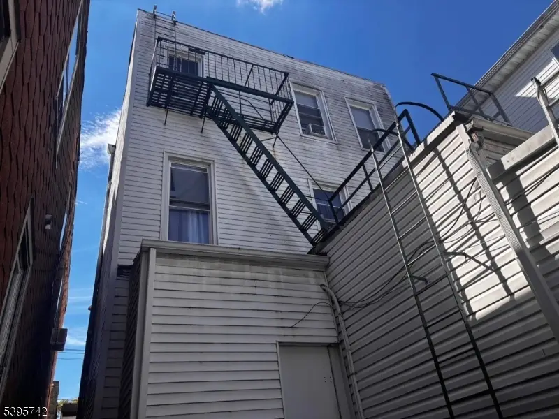 414 24th St, Union City, NJ 07087 - Image #2