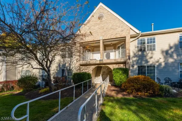 11 Parkside Ct #11, Wayne Twp., NJ 07470