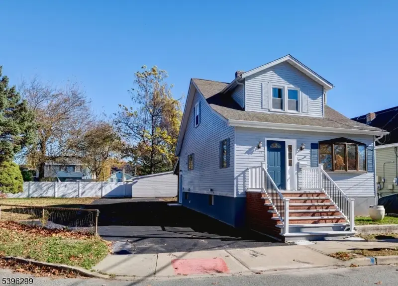 58 Zeliff Ave, Singac, NJ 07424 - Image #1