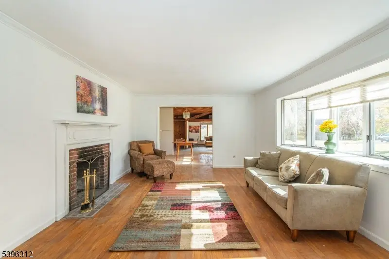 4 Schoolhouse Ln, Chester Township, NJ 07930 - Image #3