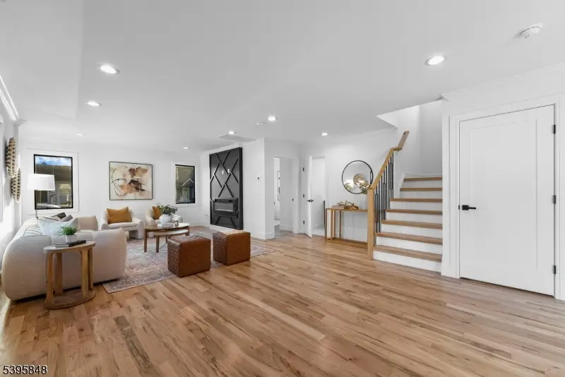 4 Roosevelt Ave, Totowa, NJ 07512 - Image #3