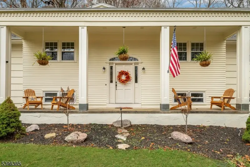 7 Kentbrook Ter, Kinnelon, NJ 07405 - Image #3