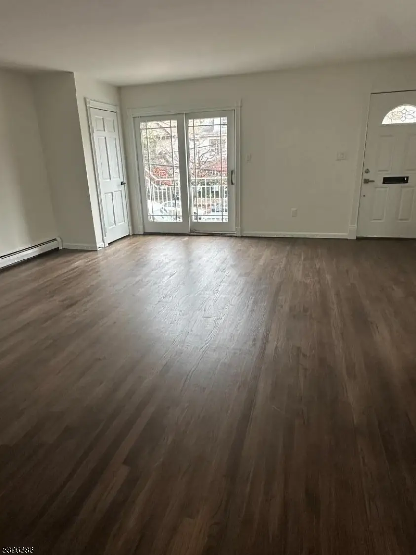 25 E 34th St, Bayonne, NJ 07002 - Image #3