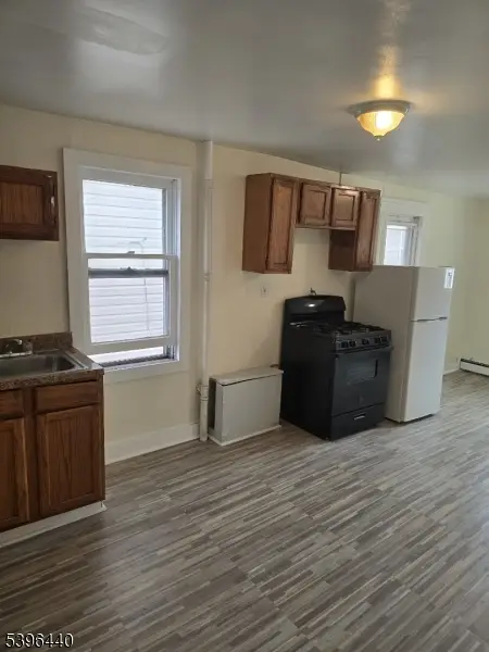 310 E Jersey St, Elizabethport, NJ 07206 - Image #2