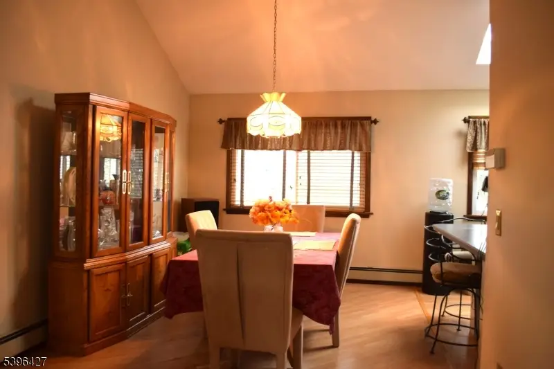 27 3rd Ave, Roseland, NJ 07068 - Image #3