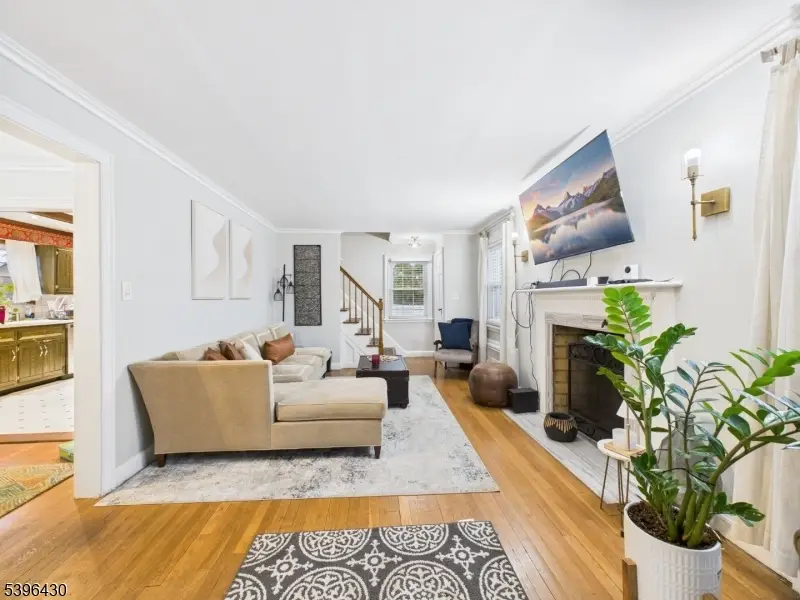 402 W Gibbons St, Linden, NJ 07036 - Image #3