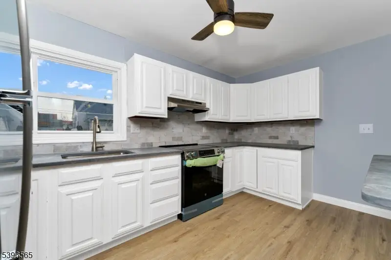 133 Elmhurst Dr, Phillipsburg, NJ 08865 - Image #2