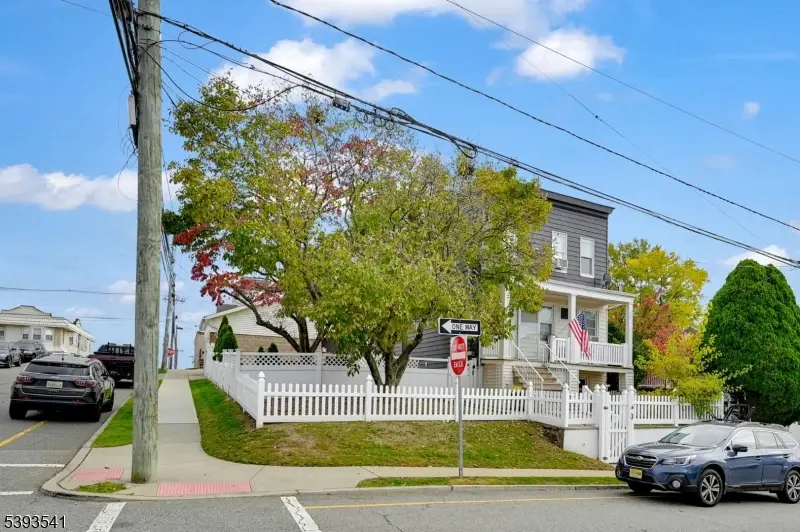 126 Macarthur Ave, Garfield, NJ 07026 - #3