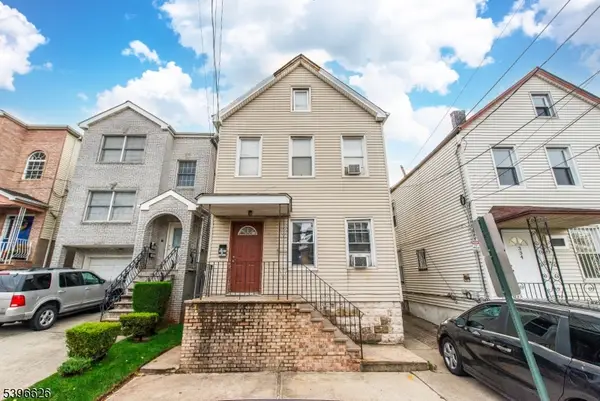 332 Pine St, Elizabeth City, NJ 07206