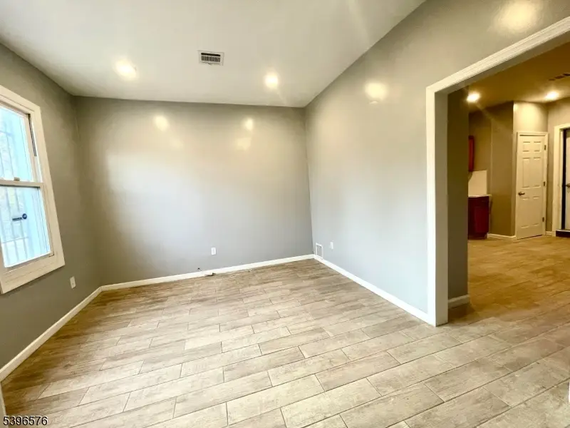 25 Kipp St, Newark, NJ 07108 - Image #3