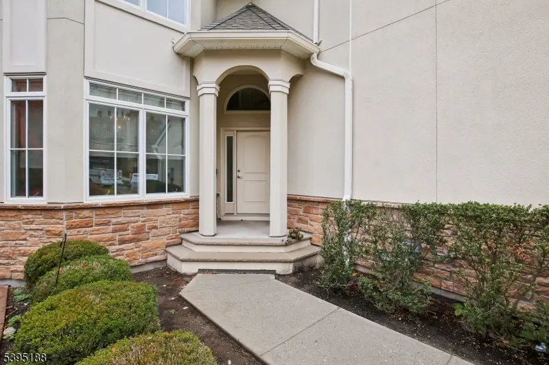 28 Metzger Dr #28, West Orange, NJ 07052 - Image #2