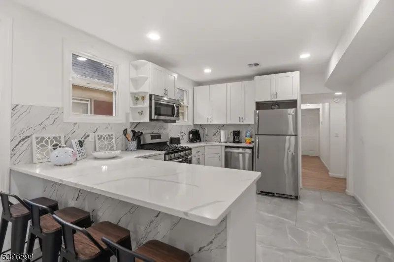 35-37 Vernon Ave, Newark, NJ 07108 - Image #2