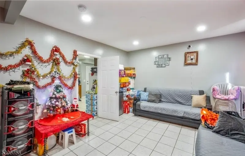 538 Summer St, Paterson, NJ 07501 - Image #2