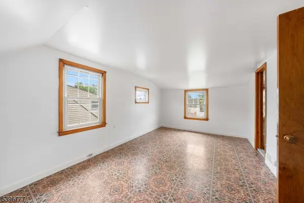 707 Erudo St, Linden City, NJ 07036