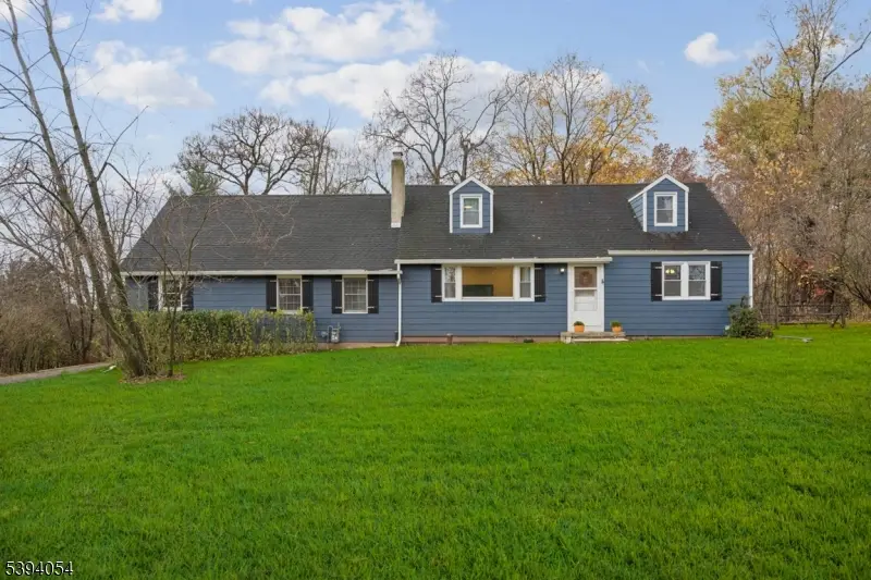68 Clover Hill Rd, Raritan Township, NJ 08822 - Image #1