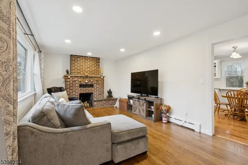 68 Clover Hill Rd, Raritan Township, NJ 08822 - Image #3