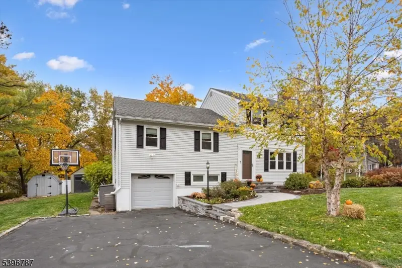 54 Locust Dr, Hanover, NJ 07927 - Image #2