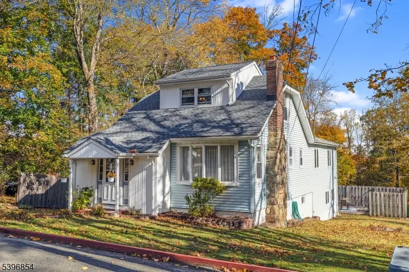 43 Dogwood Dr, Mount Olive, NJ 07828 - Image #1