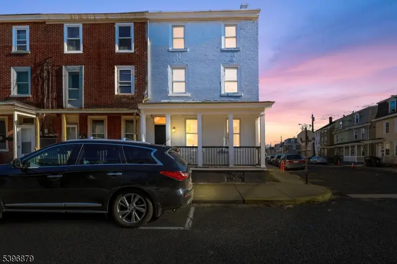 525 York St, Burlington, NJ 08016 - Image #2