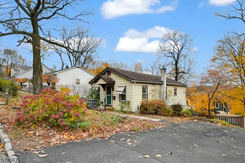 121 W Munson Ave, Dover, NJ 07801 - Image #2