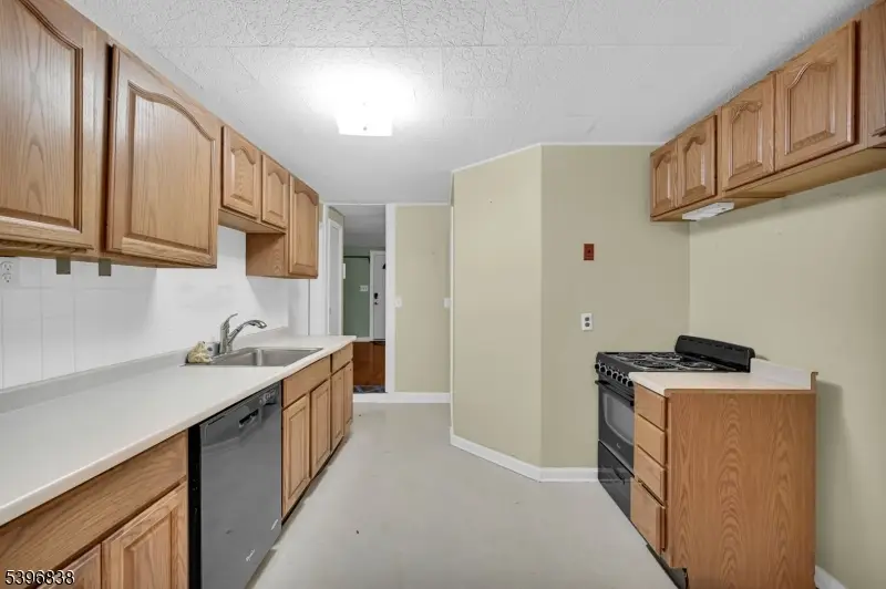 121 W Munson Ave, Dover, NJ 07801 - Image #3