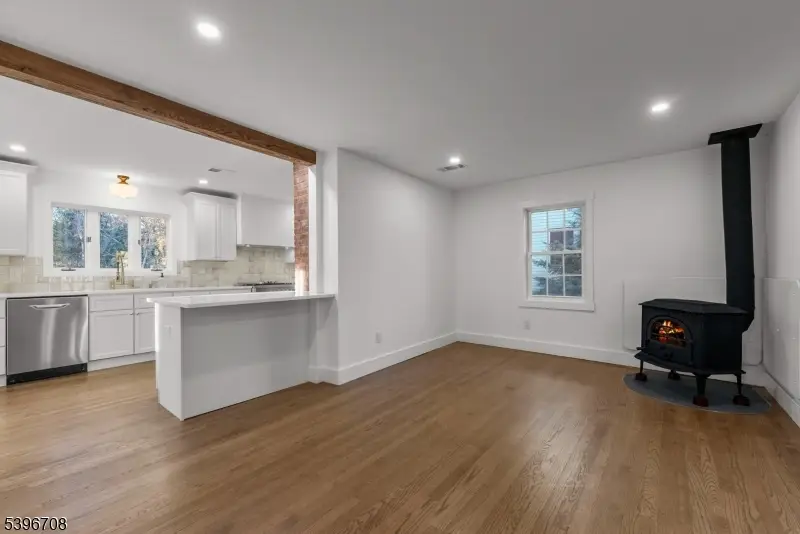 143 Maple Ave, Chester, NJ 07930 - Image #2