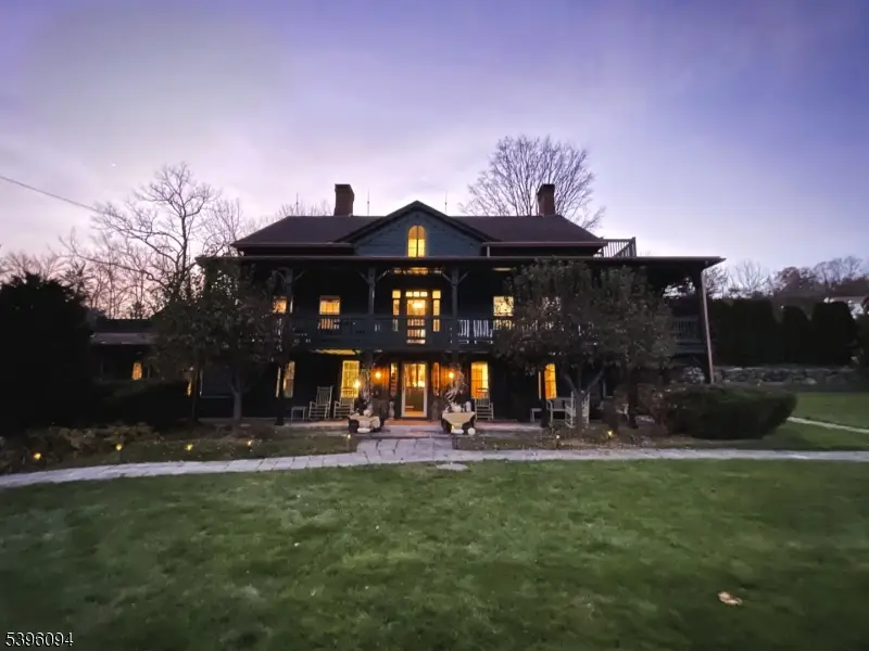 967 Mcafee Glenwood Rd, Vernon Township, NJ 07418 - Image #2