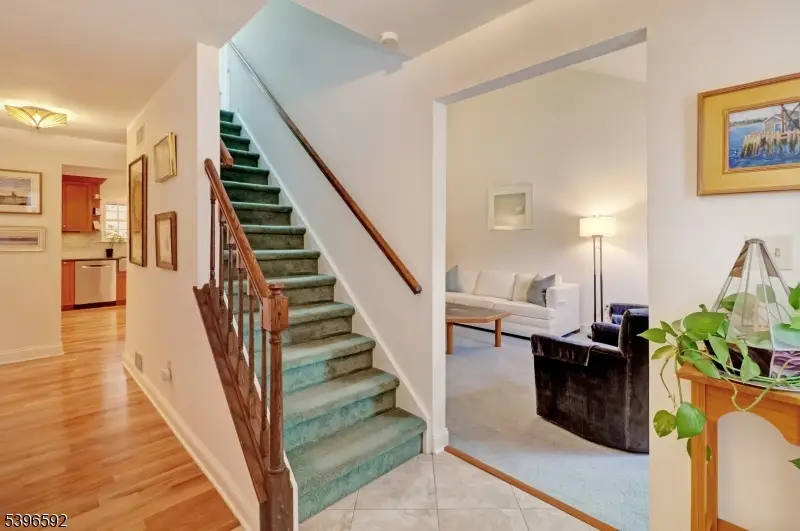 54 Canterbury Rd, Chatham Township, NJ 07928 - Image #3