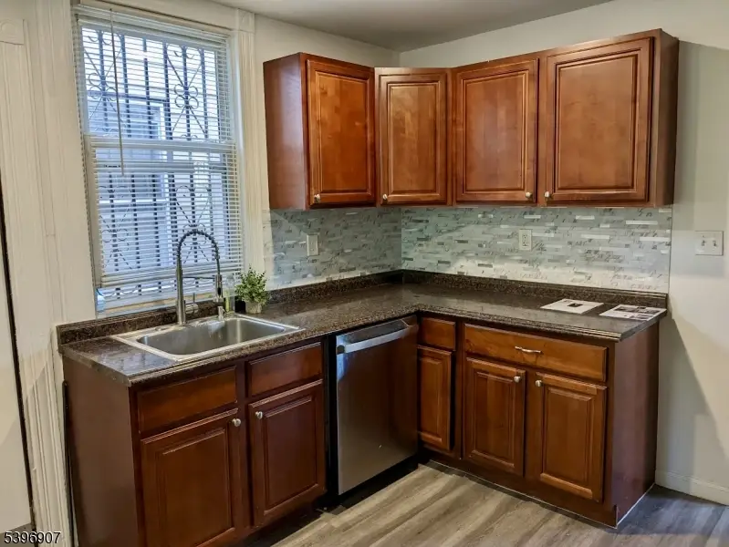 203 2nd St, Newark, NJ 07107 - Image #2