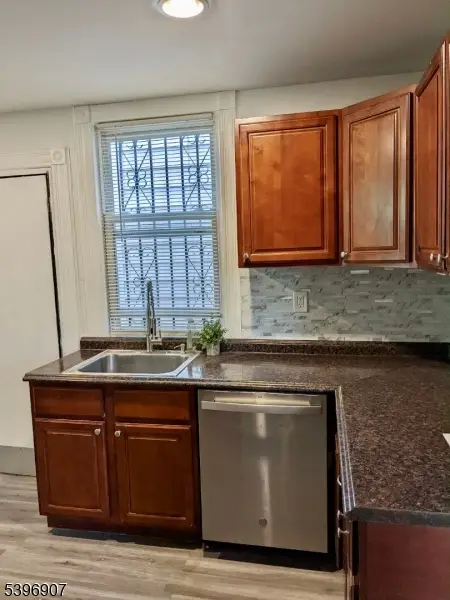 203 2nd St, Newark, NJ 07107 - Image #3