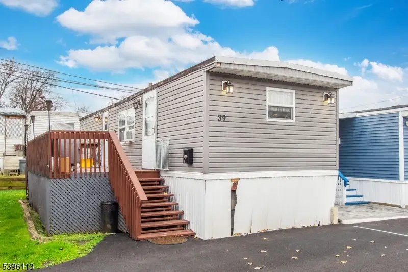 39 Helen Drive, Moonachie, NJ 07074 - Image #1