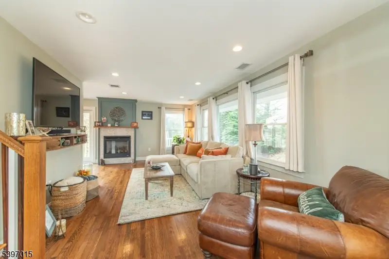 14 Glen View Rd, Towaco, NJ 07082 - Image #2