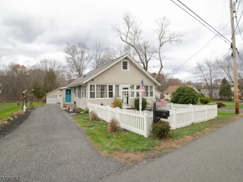 26 Bellows Ln, Towaco, NJ 07045 - Image #1