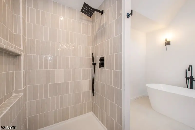 6 Lorac Ln, Lake Hopatcong, NJ 07849 - Image #3