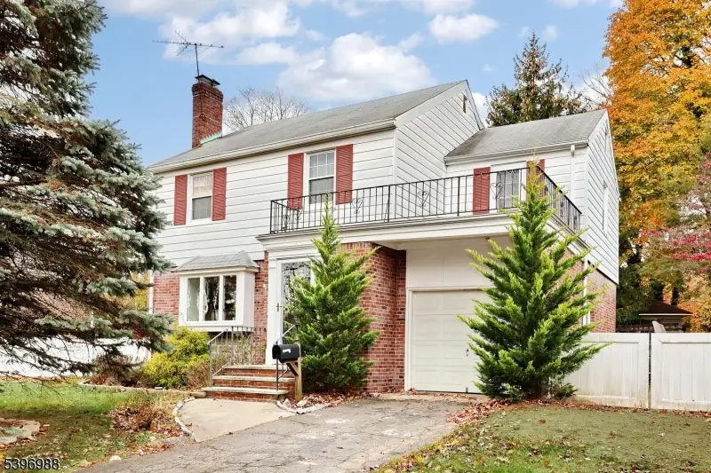 12 Pershing Ave, Ridgewood, NJ 07450 - Image #1
