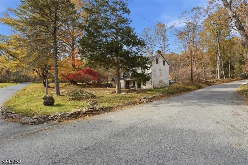 358 Fairview Ave, Long Valley, NJ 07853 - Image #3