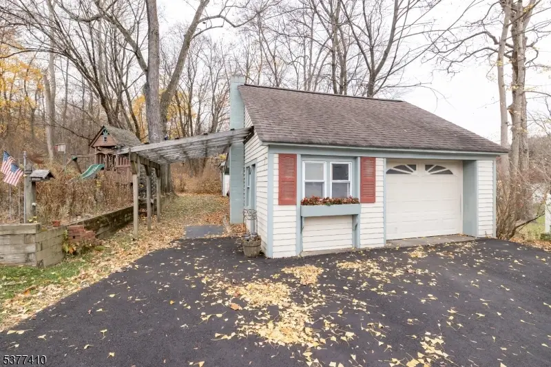 76 Washington Ave, Oxford, NJ 07863 - Image #3