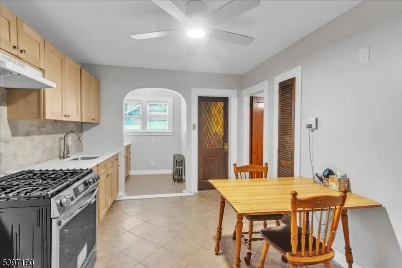 90 Mountain View Pl, Newark, NJ 07106 - Image #3