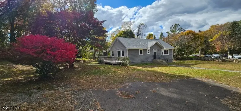 189 Stonegate Ln, Stanhope, NJ 07874 - Image #1