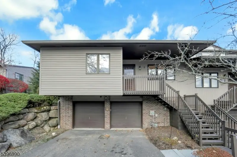 18 Peach Hill Ct, Ramsey, NJ 07446 - Image #3