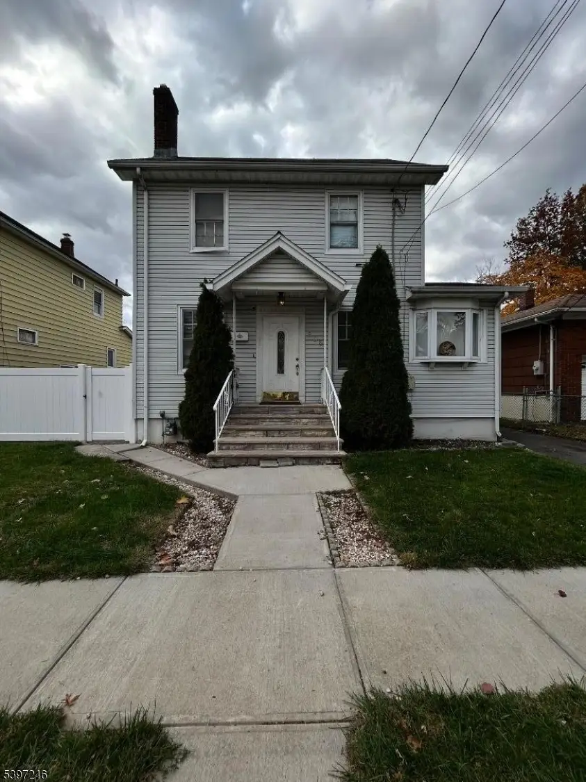 606 Sheridan Ave, Roselle, NJ 07203 - Image #1