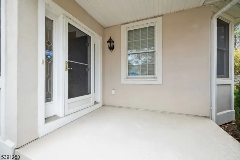 14 Hadley Ct, The Hills, NJ 07920 - Image #2