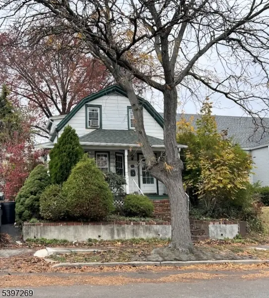 130 E 7th St, Clifton City, NJ 07011