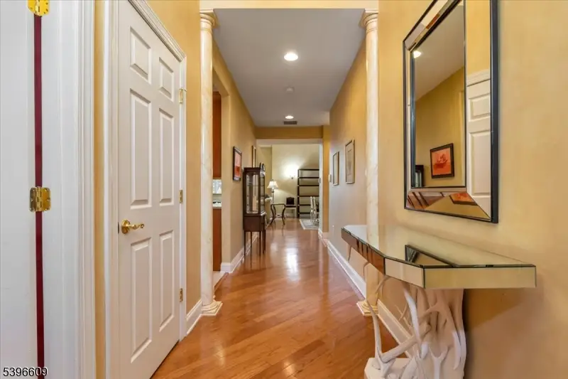 4 Ayers Ct, Metuchen, NJ 08840 - Image #3