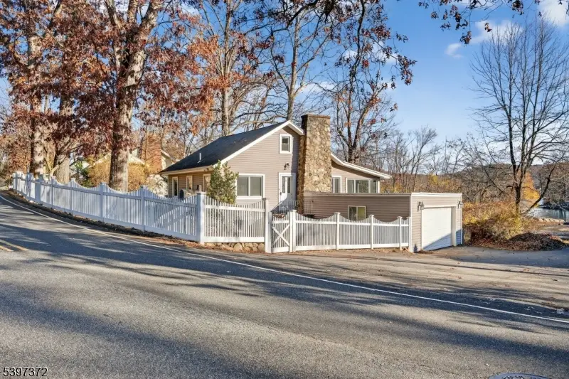 83 Lakeview Ave, Ringwood, NJ 07456 - Image #2