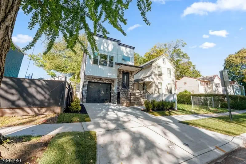 63 Oak St, East Orange, NJ 07018 - Image #3