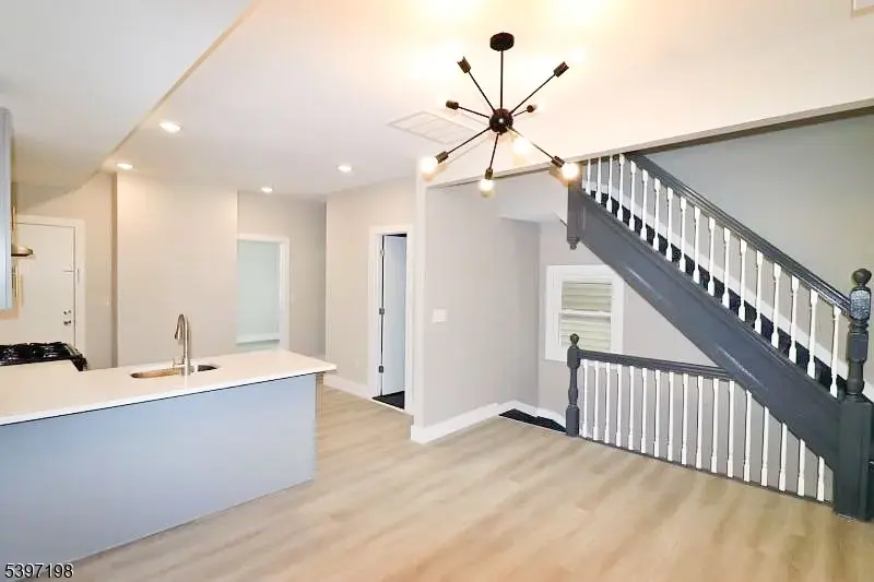 789 S 17th St, Newark, NJ 07103 - Image #3