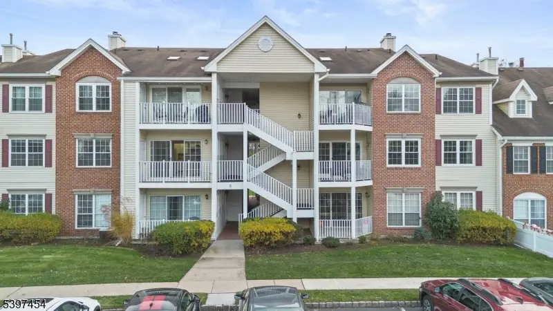 511 Red Crest Ln, Branchburg, NJ 08876 - Image #1